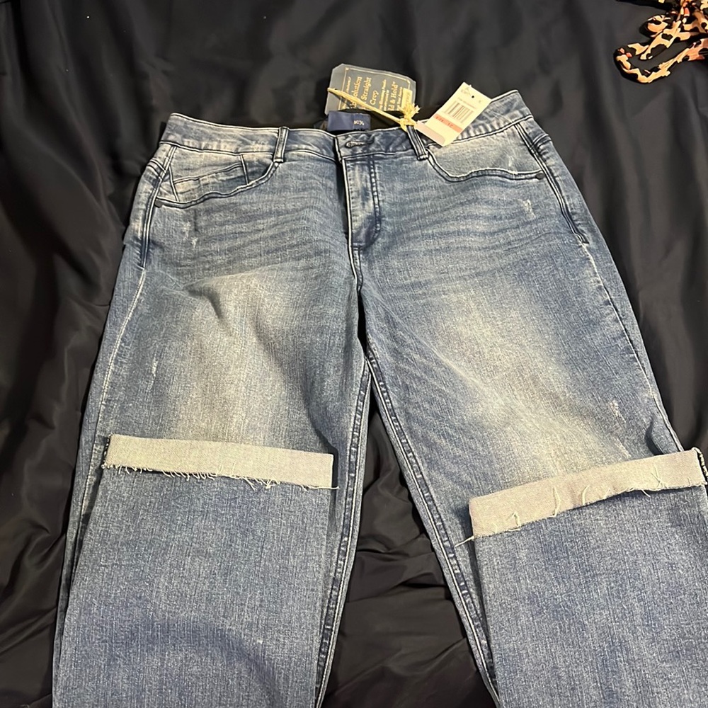 Democracy size 10 Slim Straight Cropped Jeans